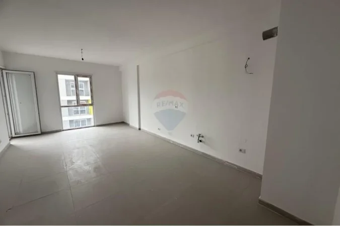 Tirane, shitet 2+1+Ballkon Kati 7, 84 m² 94.000 € (univers city)