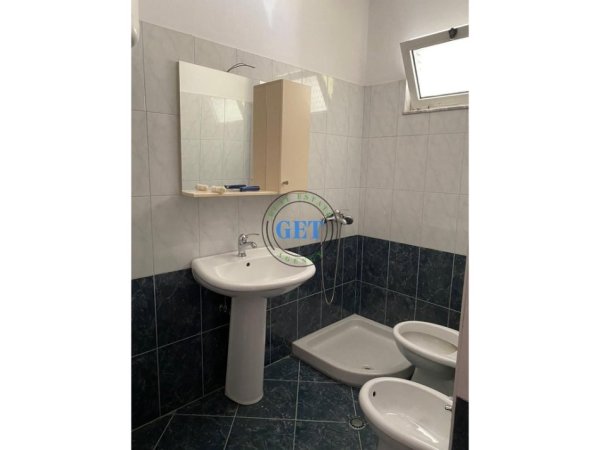Shqiperi, jepet me qera apartament 3+1+Ballkon , 100 m² 450 € 