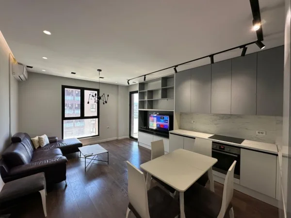 Tirane, shitet apartament 2+1+Ballkon , 65 m² (CASA ITALIA)