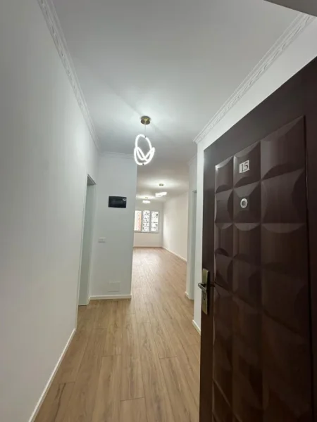 Tirane, shitet apartament 2+1+Ballkon Kati 4, 86 m² 133.000 € (ne Astir)