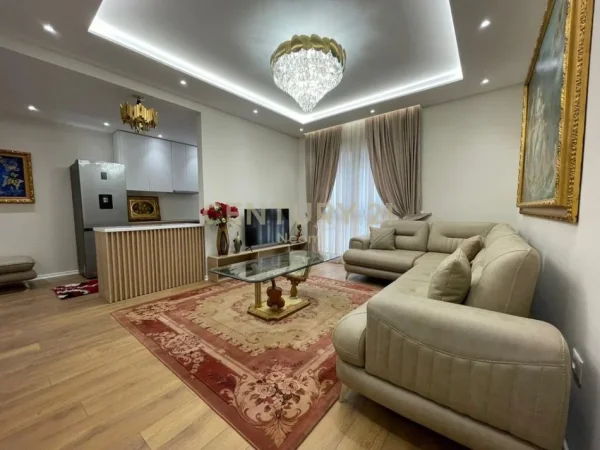 Tirane, jepet me qera apartament 1+1 Kati 1, 76 m² 750 € (Liqeni i Thate)