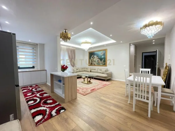 Tirane, jepet me qera apartament 1+1 Kati 1, 76 m² 750 € (Liqeni i Thate)