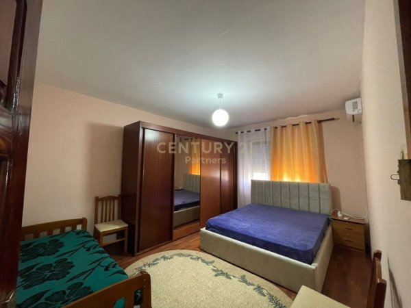 Tirane, jepet me qera apartament 2+1 Kati 5, 75 m² 450 € (PRANE GLOBE)