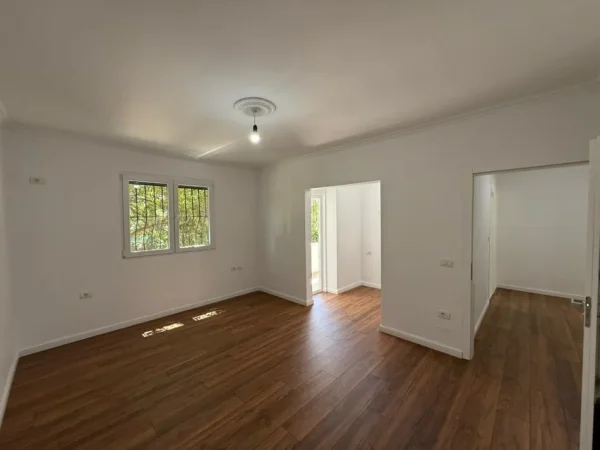 Tirane, shitet apartament 1+1 Kati 2, 64 m² 122.000 € (RRUGA IRFAN TOMINI)