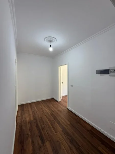 Tirane, shitet apartament 1+1 Kati 2, 64 m² 122.000 € (RRUGA IRFAN TOMINI)