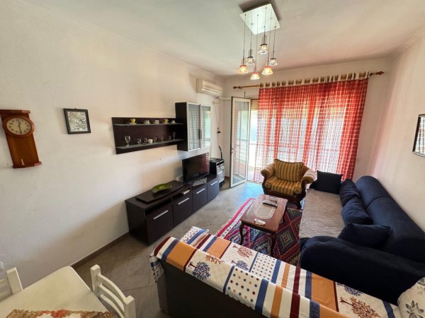 Tirane, jepet me qera apartament 2+1 Kati 2, 90 m² 550 € (don bosko)
