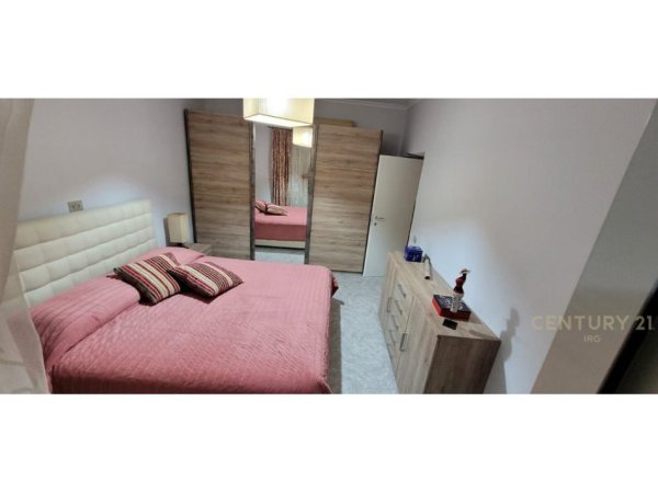 Tirane, jepet me qera apartament 2+1 Kati 1, 100 m² 800 € (ST.DINAMO)