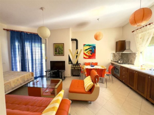Durres, shitet apartament 2+1+Ballkon Kati 2, 80 m² 168.000 € (GJIRI I LALZIT)