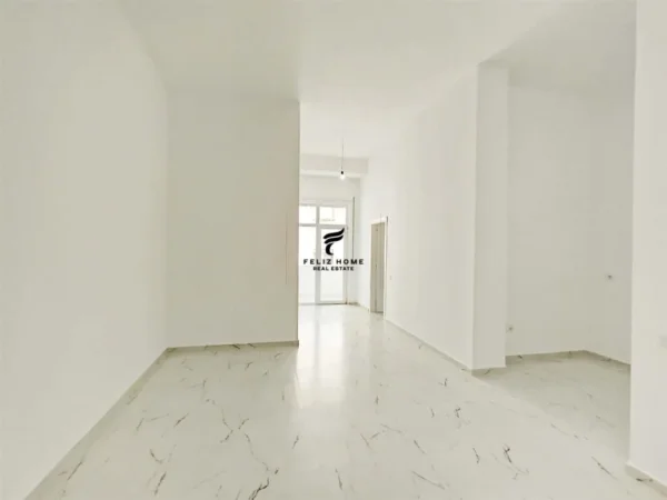 Tirane, jepet me qera zyre Kati 3, 89 m² 900 € (QENDER)