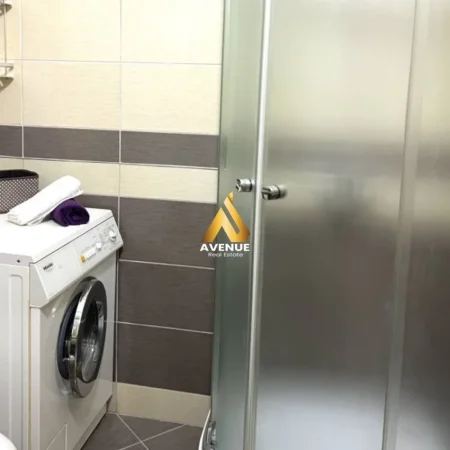 Tirane, jepet me qera apartament 1+1+Ballkon Kati 2, 70 m² 600 € (kopshti botanik)