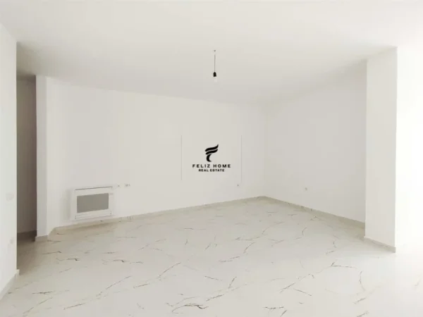 Tirane, jepet me qera zyre Kati 4, 87 m² 967 € (QENDER)