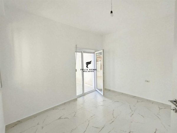 Tirane, jepet me qera apartament 2+1+Ballkon Kati 4, 87 m² 967 € (QENDER)