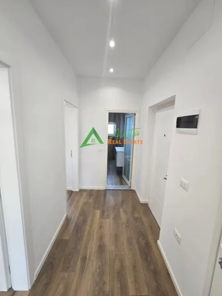 Tirane, shitet apartament 2+1+Ballkon Kati 4, 86 m² 133.000 € (Astir, kompleksi Everest)