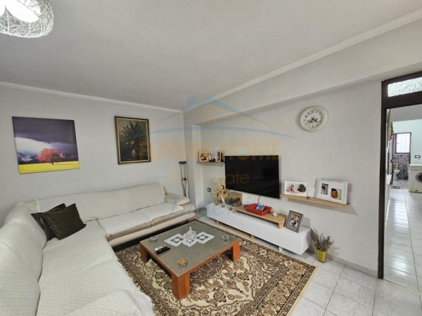 Tirane, shitet apartament 2+1 Kati 2, 71 m² 100.000 € (Rruga e Dibrës)