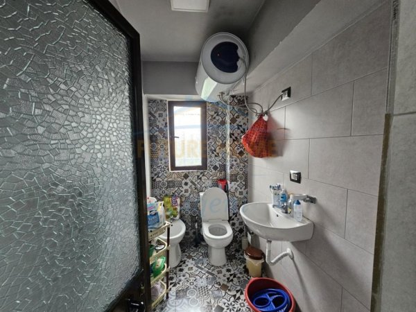 Tirane, shitet apartament 2+1 Kati 2, 71 m² 100.000 € (Rruga e Dibrës)
