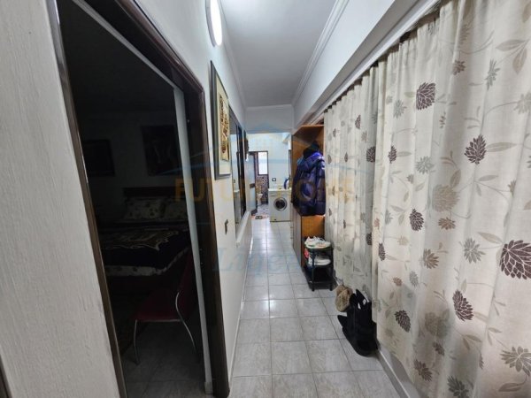 Tirane, shitet apartament 2+1 Kati 2, 71 m² 100.000 € (Rruga e Dibrës)