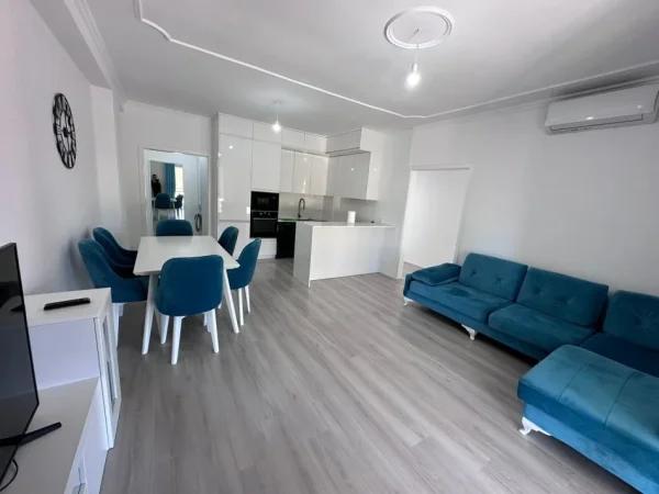 Tirane, shitet apartament 2+1 Kati 3, 114 m² 300.000 € (Rruga studenti)
