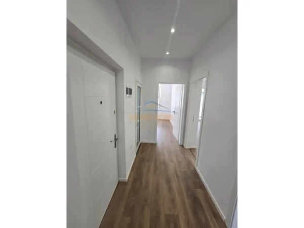 Shitet, Apartament 2+1+2, Myslym Shyr, Tirane.