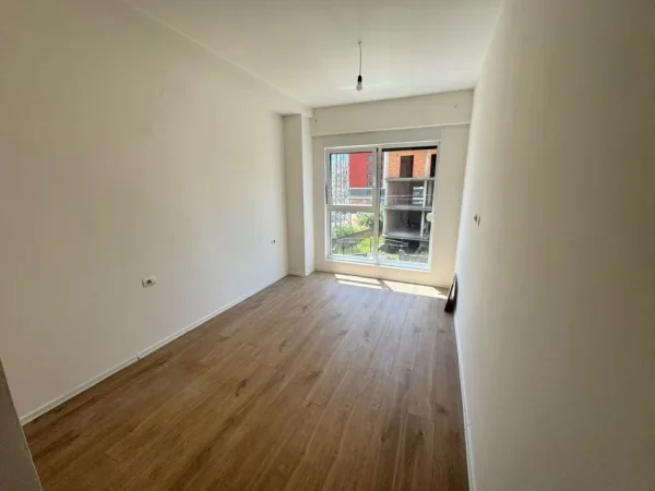 Tirane, jepet me qera apartament 2+1 Kati 2, 90 m² 450 € (rruga jordan misja)