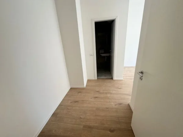Tirane, jepet me qera apartament 2+1 Kati 2, 90 m² 450 € (rruga jordan misja)