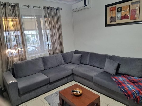 Tirane, jepet me qera apartament 2+1 Kati 2, 80 m² 500 € (Ish Tregu Elekrik)