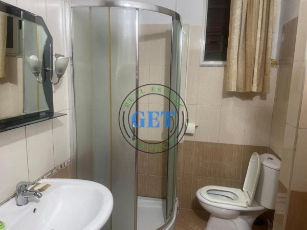 Durres, jepet me qera apartament 1+1 Kati 3, 90 m² 400 € (Pallati i Sporteve,Durres)