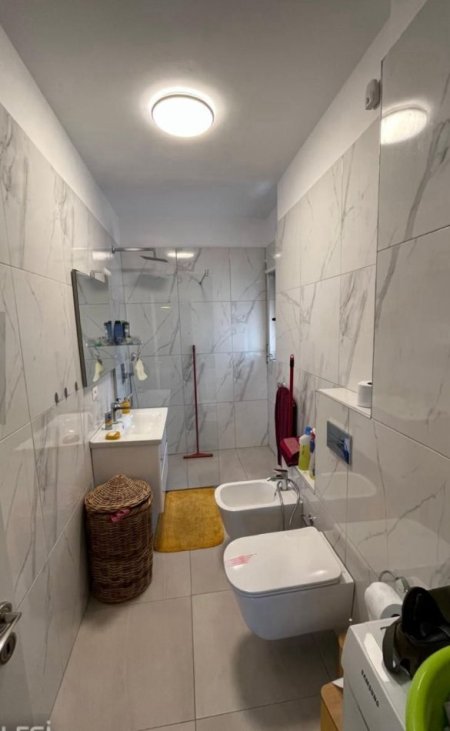 Tirane, shitet 2+1+Ballkon Kati 6, 91 m² 205.000 € (Rruga e Dibres)