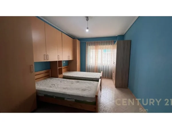 Tirane, shitet apartament 2+1+Ballkon Kati 4, 98 m² 190.000 € (ISH PARKU)