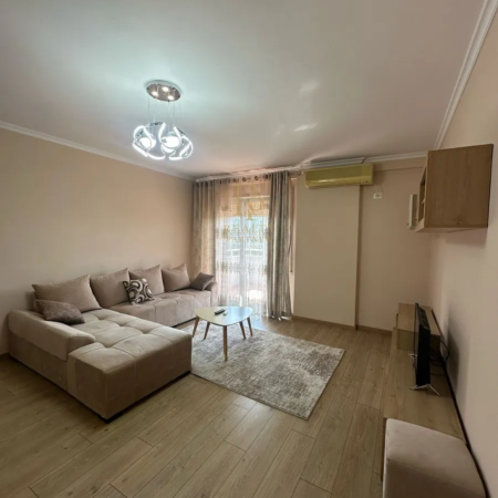 Tirane, jepet me qera apartament 2+1+Ballkon , 122 m² 900 € (Kopeshti Zoologjik)