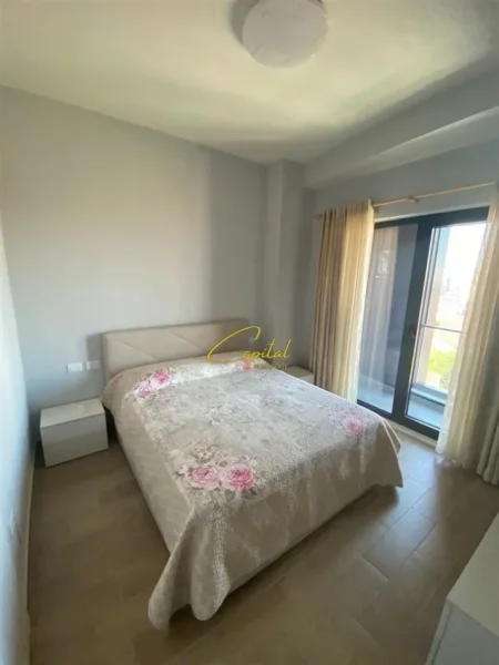 Tirane, jepet me qera apartament 1+1 Kati 7, 75 m² 650 € (SELVIA)
