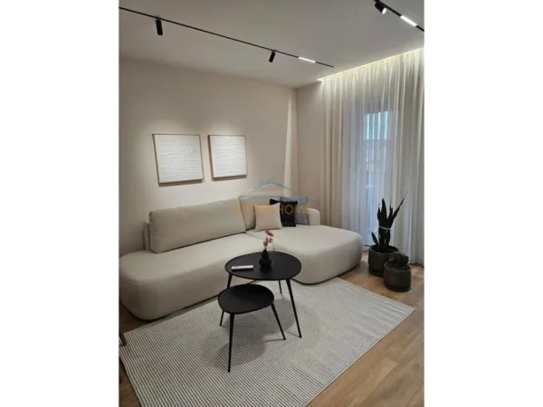 0683487469  Tirane, jepet me qera apartament 2+1+Ballkon Kati 4, 91 m² 1.200 € (Rruga Jordan Misja)