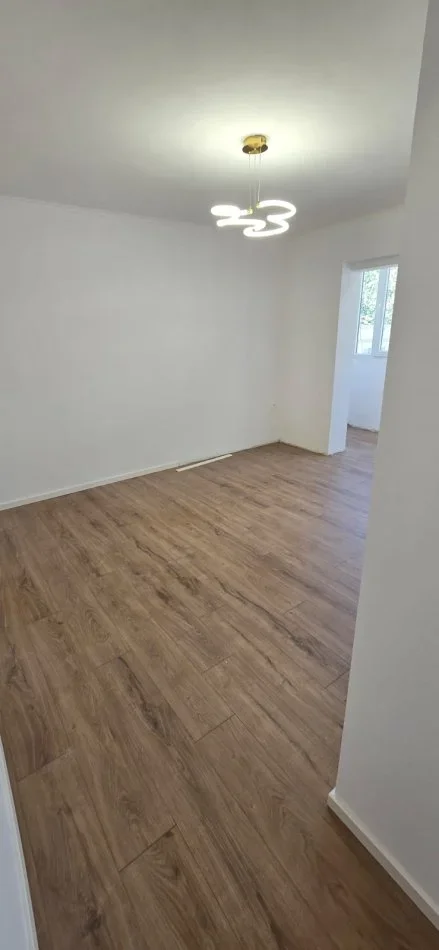 Tirane, shitet apartament 1+1+Ballkon Kati 4, 64 m² 169.000 € (tek Rruga Kavajes)
