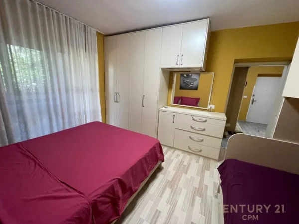 Tirane, jepet me qera apartament 1+1+Ballkon Kati 1, 58 m² 450 € (Ali Demi)