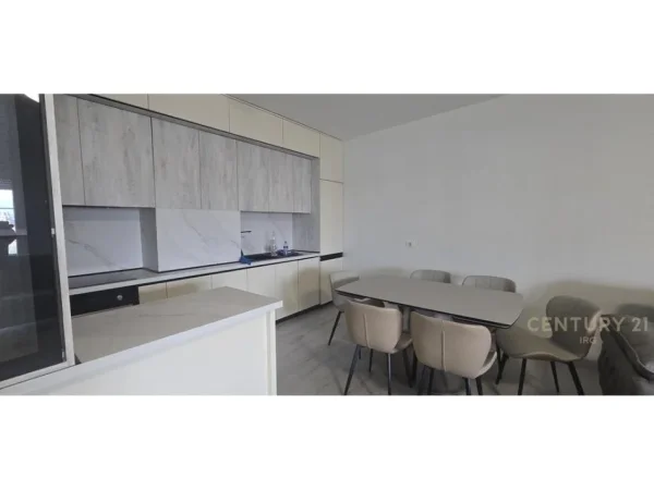 Tirane, jepet me qera apartament 2+1 Kati 5, 89 m² 600 € (astir)