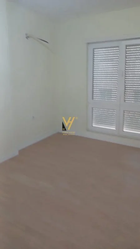 Tirane, jepet me qera zyre Kati 3, 87 m² 600 € (RRUGA “HOXHA TAHSIM”)