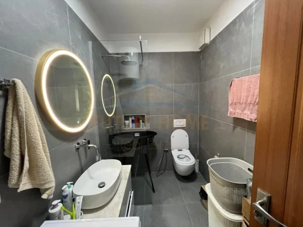 Tirane, shitet apartament 1+1 Kati 3, 68 m² 105.000 € (MISTO MAME)