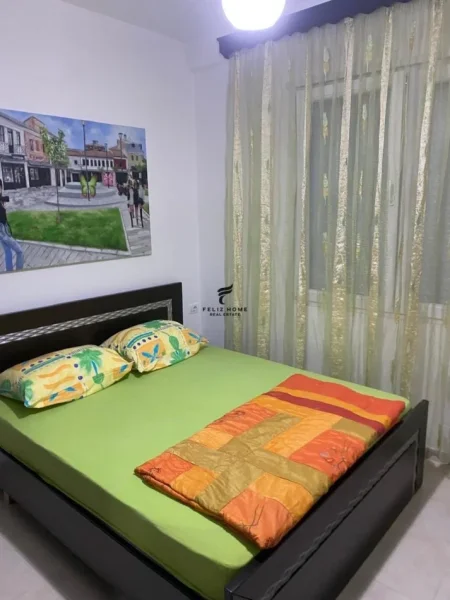 Tirane, jepet me qera apartament 1+1+Ballkon Kati 2, 75 m² 450 € (5 MAJI)