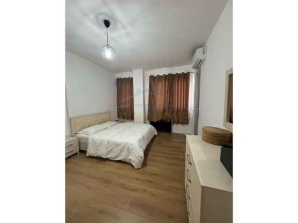 Tirane, shitet apartament 2+1 Kati 5, 135 m² 210.000 € (Yzberisht)