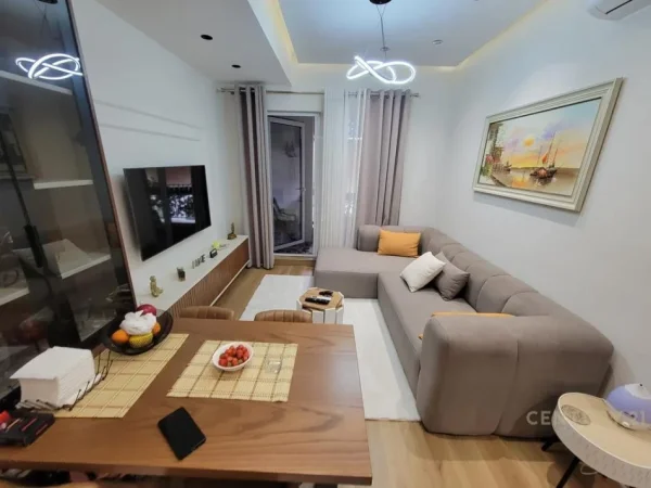 Tirane, shitet apartament 2+1 Kati 5, 87 m² 160.000 € (Ali Demi)