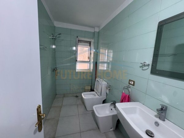 Durres, shitet apartament 2+1 Kati 3, 92 m² 125.000 € (PRANE MUZEUMIT DURRES)