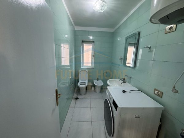 Durres, shitet apartament 2+1 Kati 3, 92 m² 125.000 € (PRANE MUZEUMIT DURRES)