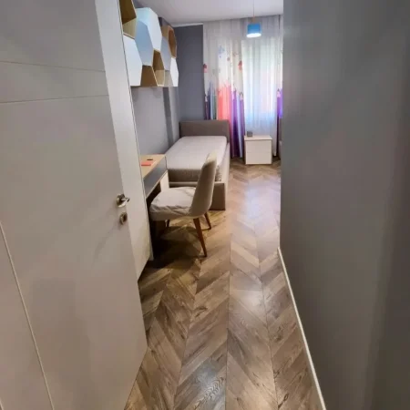 Tirane, shitet apartament , 90 m² 179.000 € 