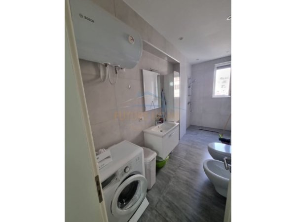 Durres, shitet apartament 3+1 Kati 3, 134 m² 360.000 € (RRUGA E PORTIT)