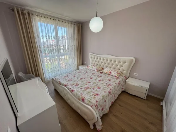 Tirane, jepet me qera apartament 1+1 Kati 3, 65 m² 600 € (rruga siri kodra)