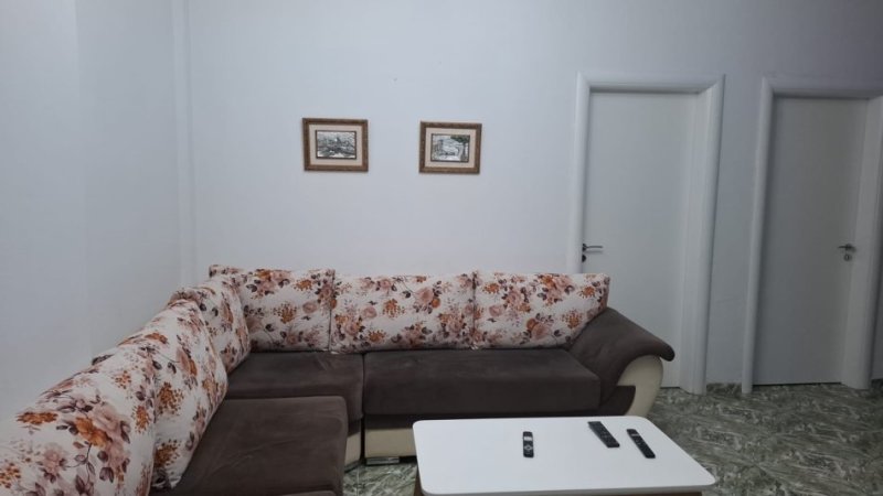 Tirane, jepet me qera apartament 2+1 Kati 7, 88 m² 550 € (Don Bosko)