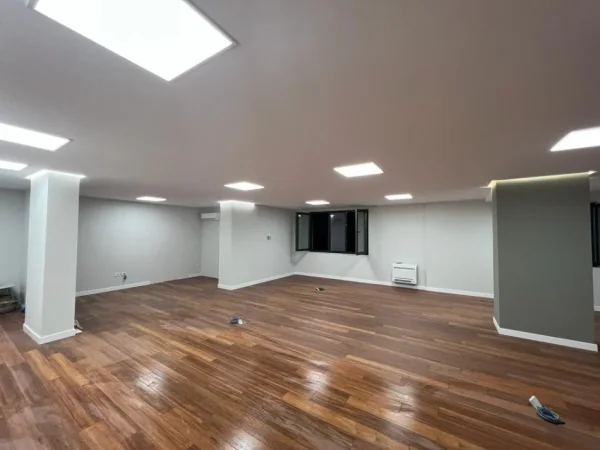 Tirane, shitet apartament , 140 m² 380.000 € 