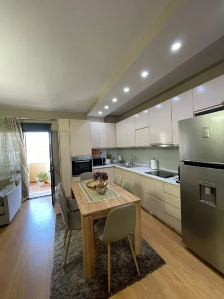 Durres, shitet apartament 3+1+Aneks+Ballkon Kati 2, 115 m² (Vollga)