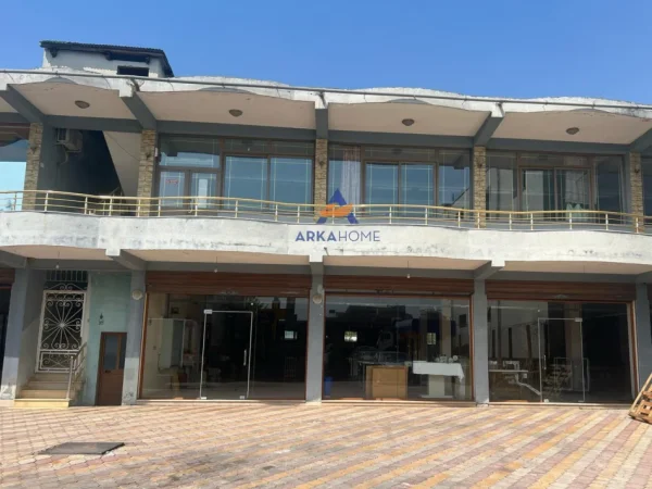 Tirane, jepet me qera ambjent biznesi Kati 2, 1.550 m² 4500 € (BATHORE)
