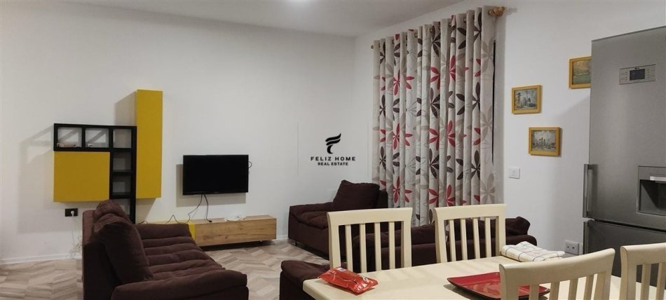 Tirane, jepet me qera apartament 2+1 Kati 5, 115 m² 500 € (5 MAJI)