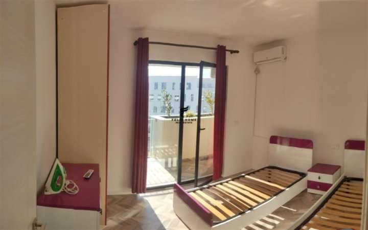 Tirane, jepet me qera apartament 2+1 Kati 5, 115 m² 500 € (5 MAJI)